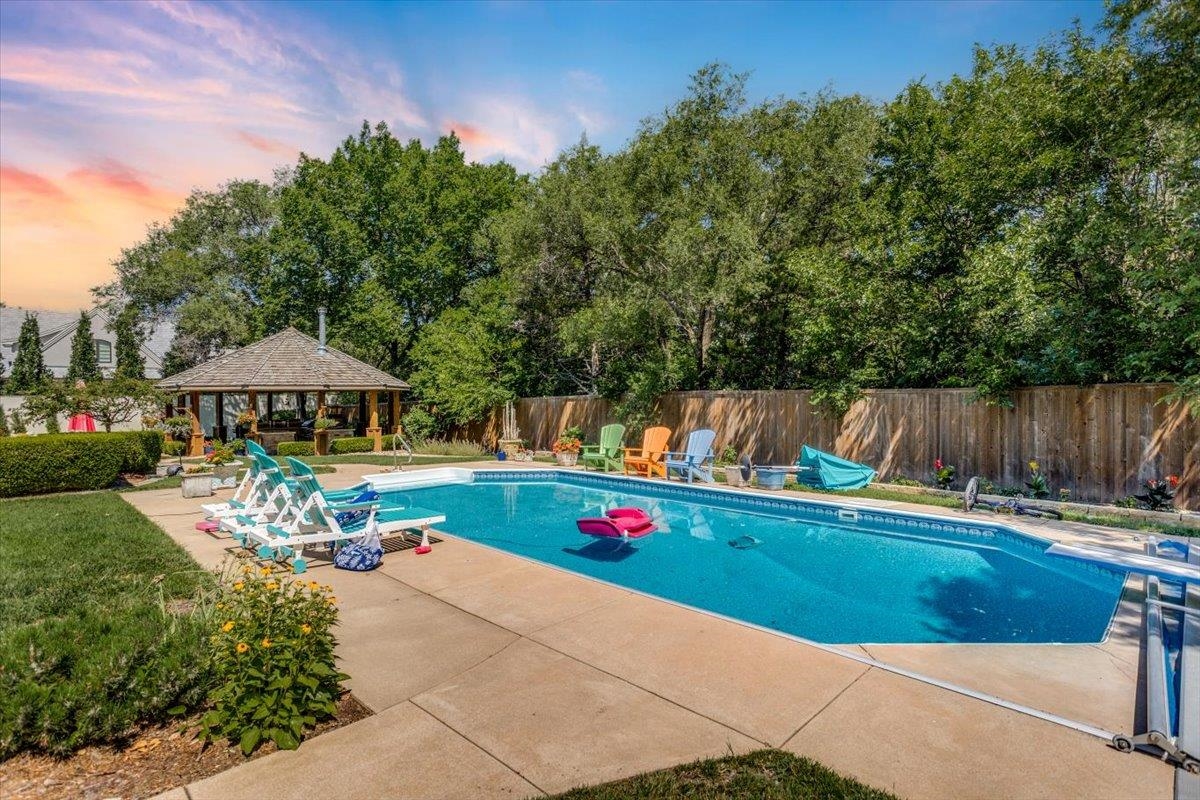 8920 E Summerfield St