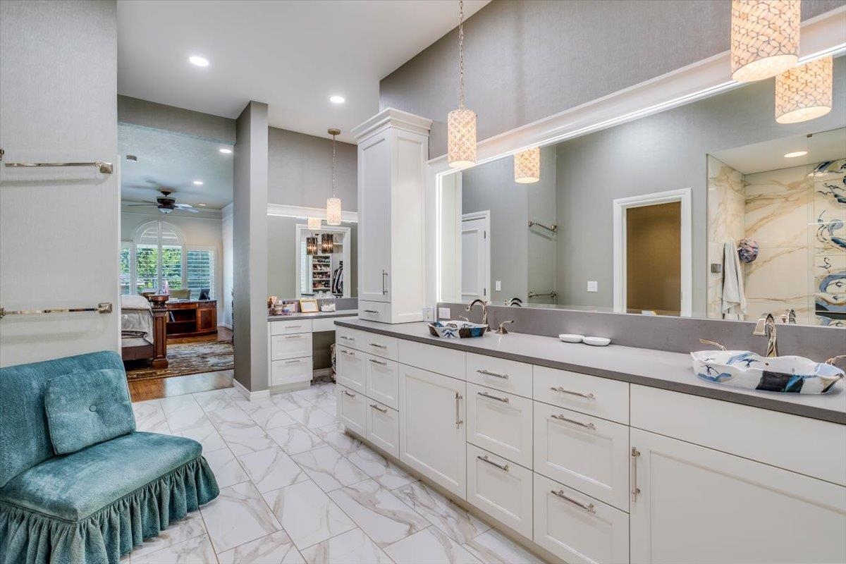 8920 E Summerfield St