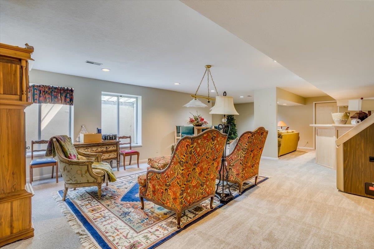 8920 E Summerfield St