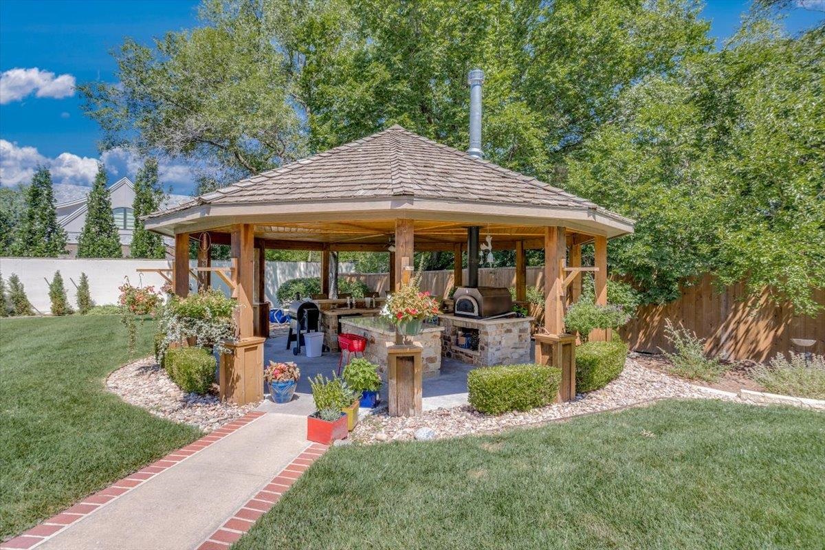 8920 E Summerfield St