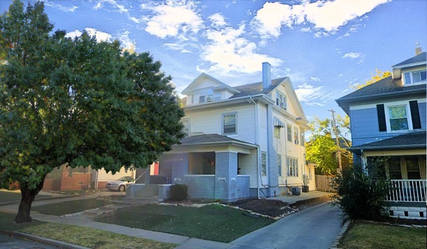 3323 Victor Pl