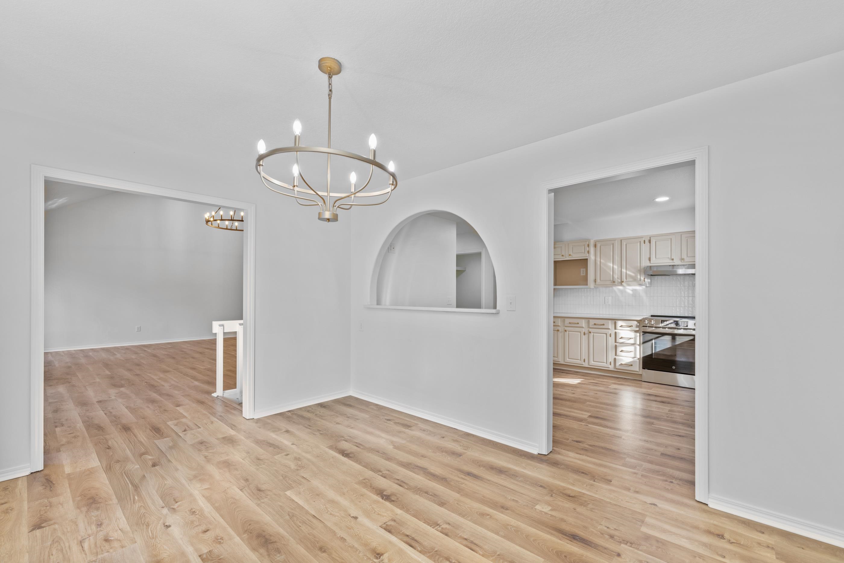 2461 N Bromfield Cir