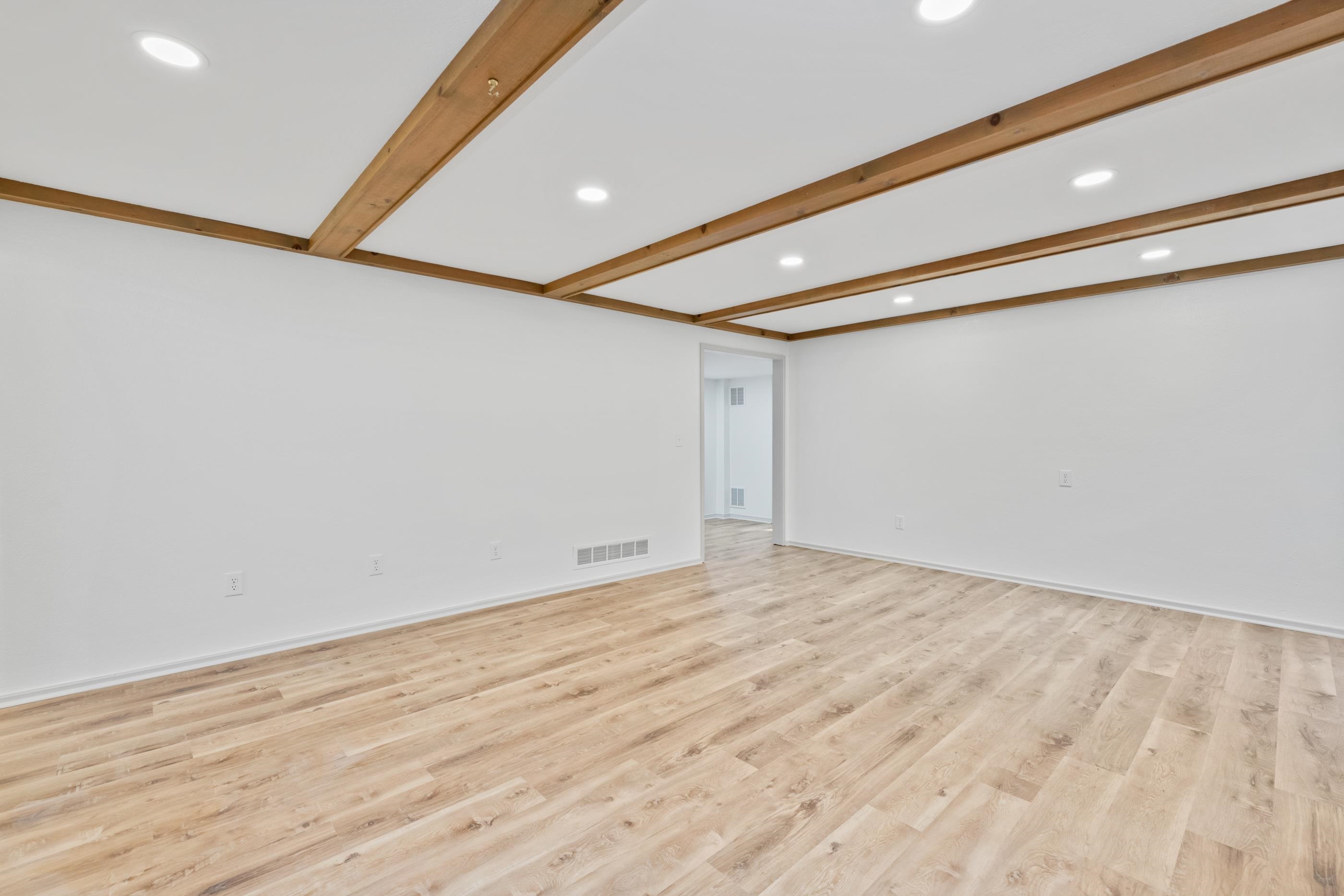 2461 N Bromfield Cir
