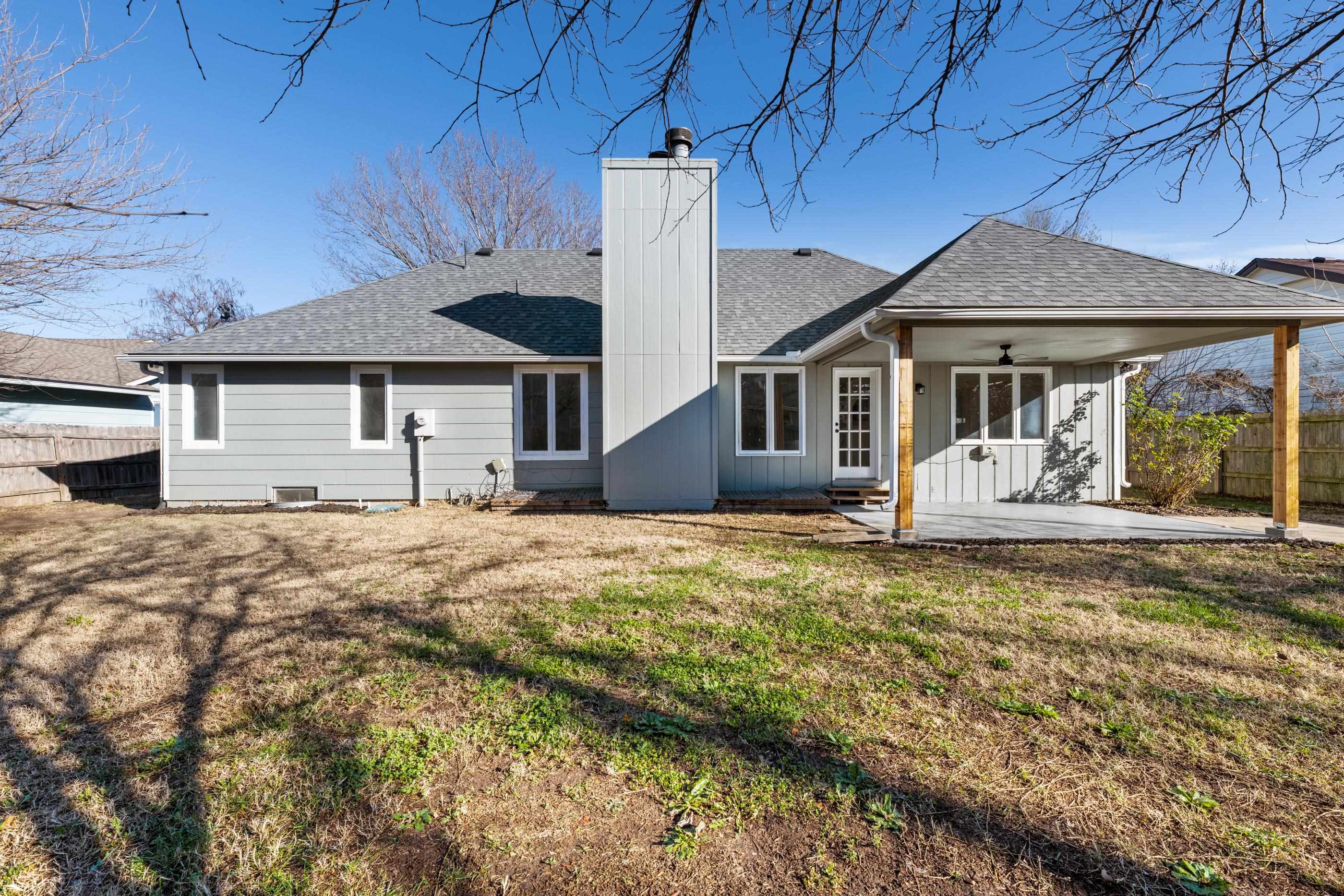 2461 N Bromfield Cir