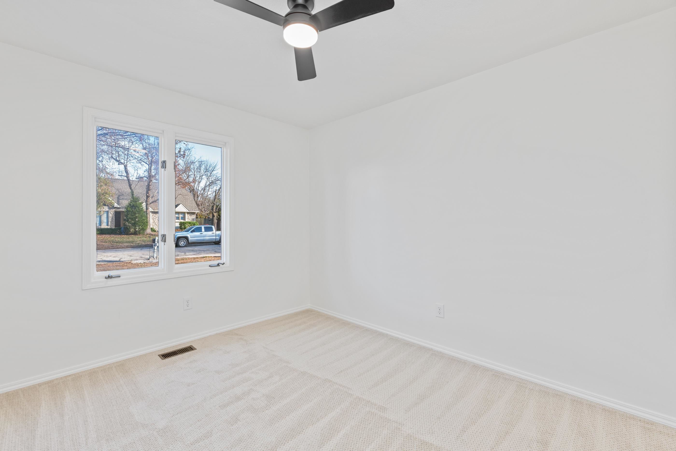 2461 N Bromfield Cir