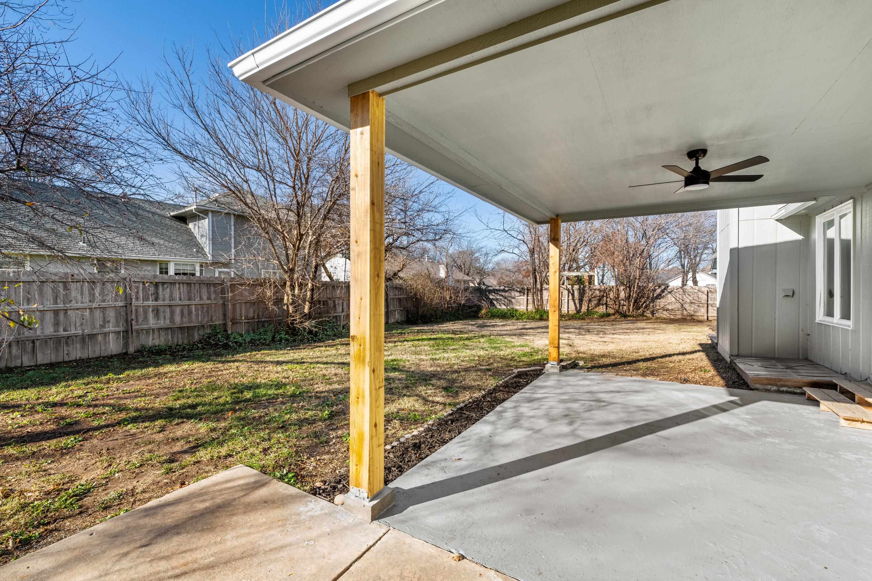 2461 N Bromfield Cir