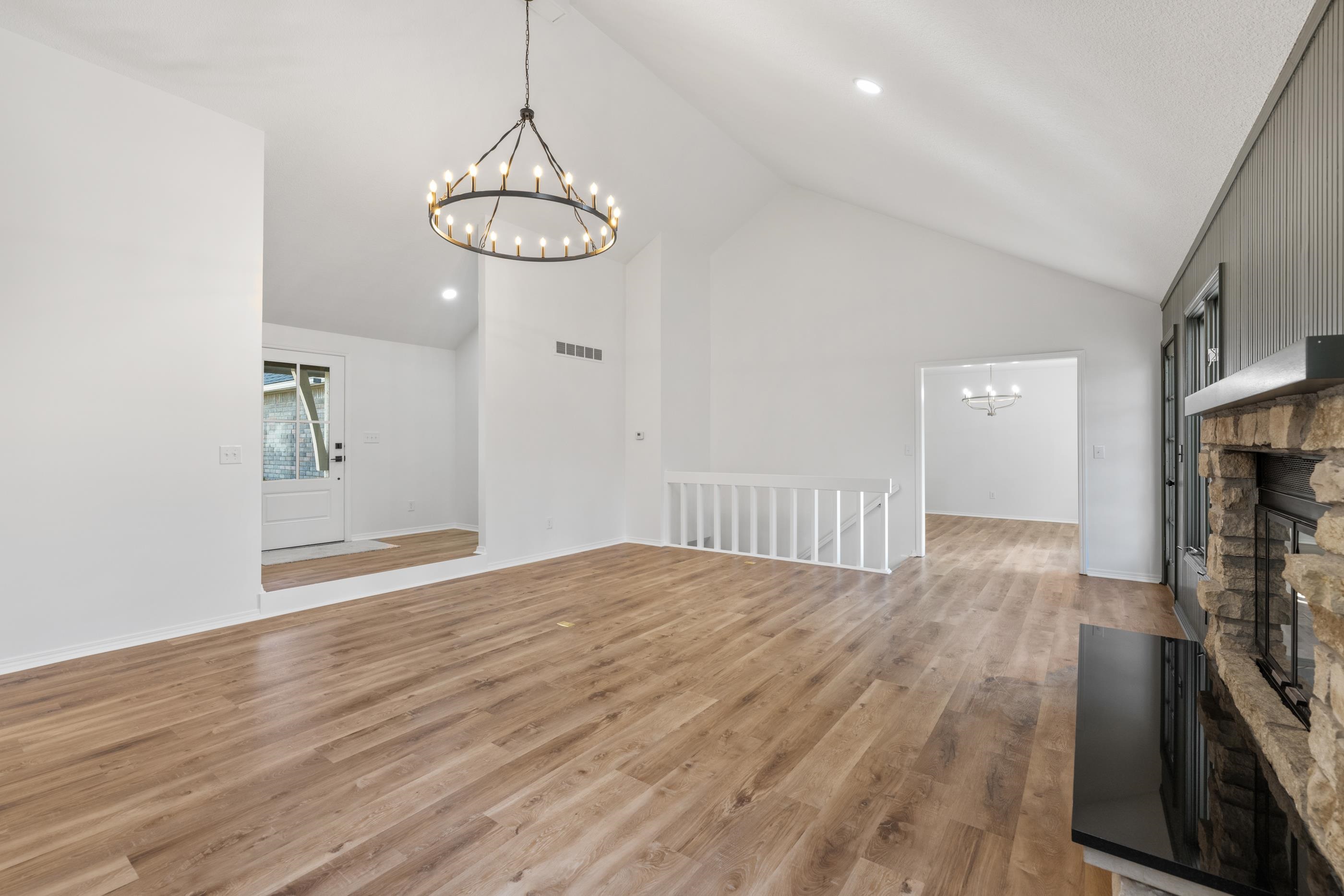 2461 N Bromfield Cir