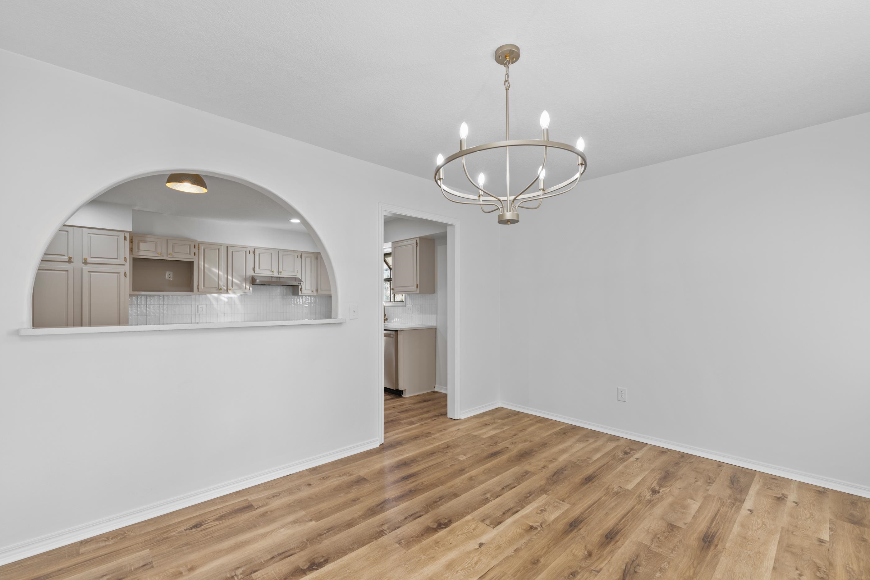2461 N Bromfield Cir