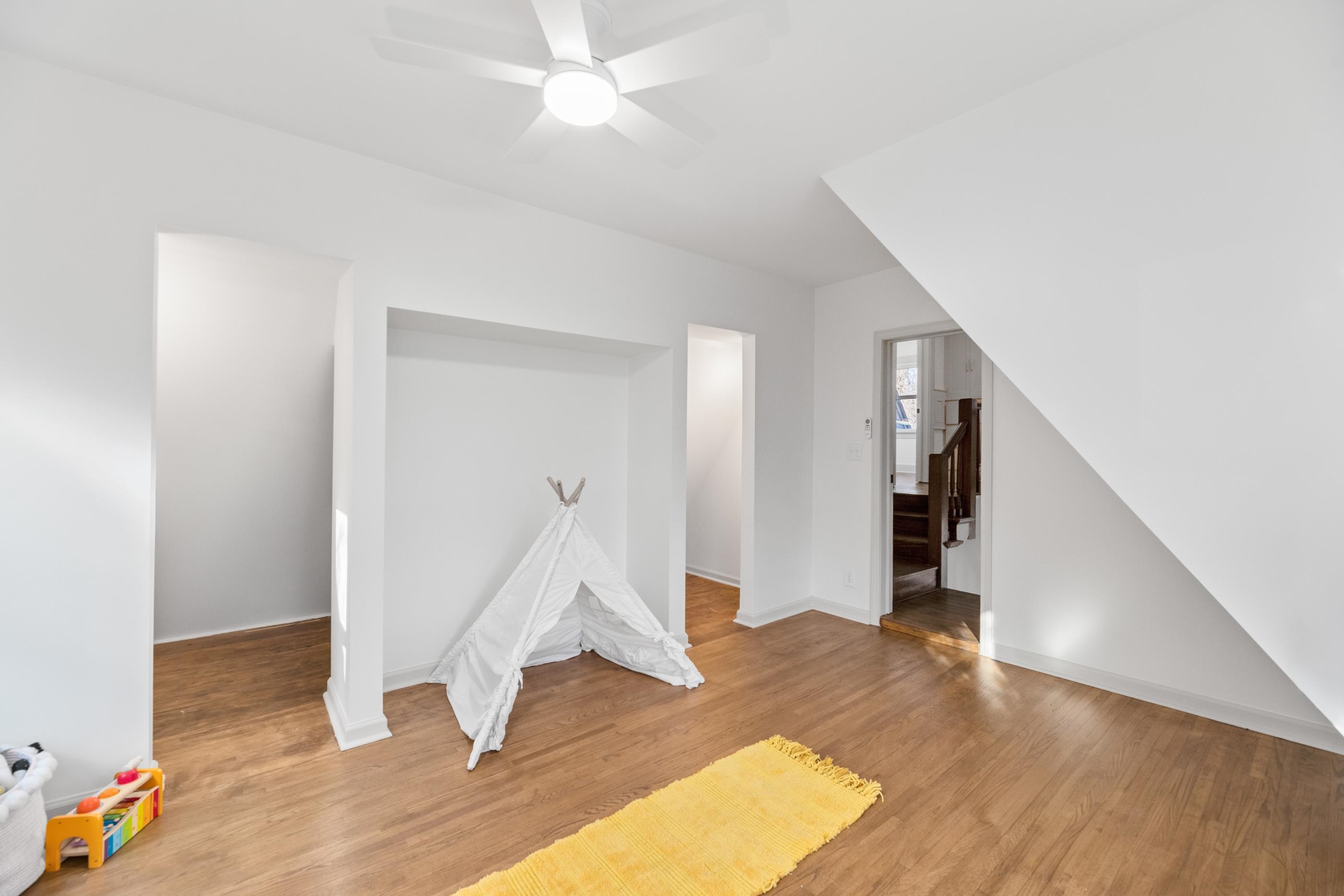 751 N Faulkner St