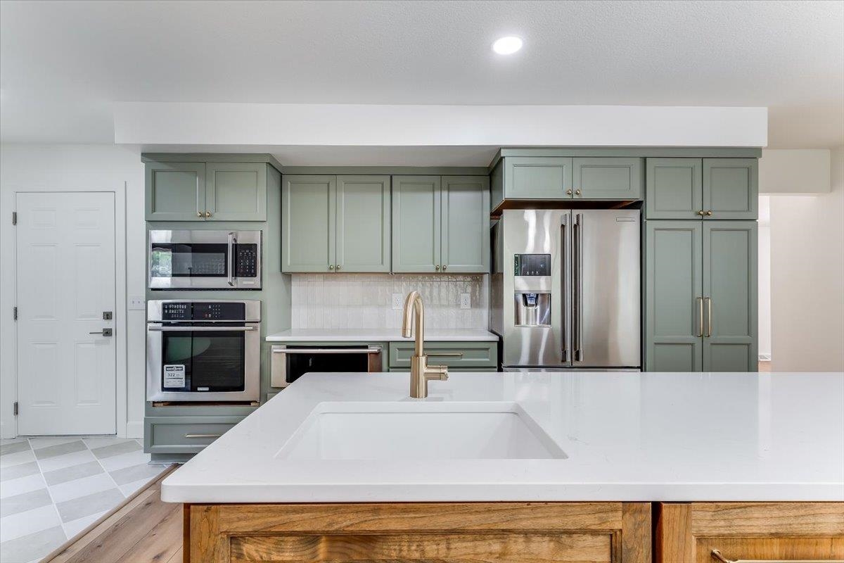 7966 E Dublin Ct