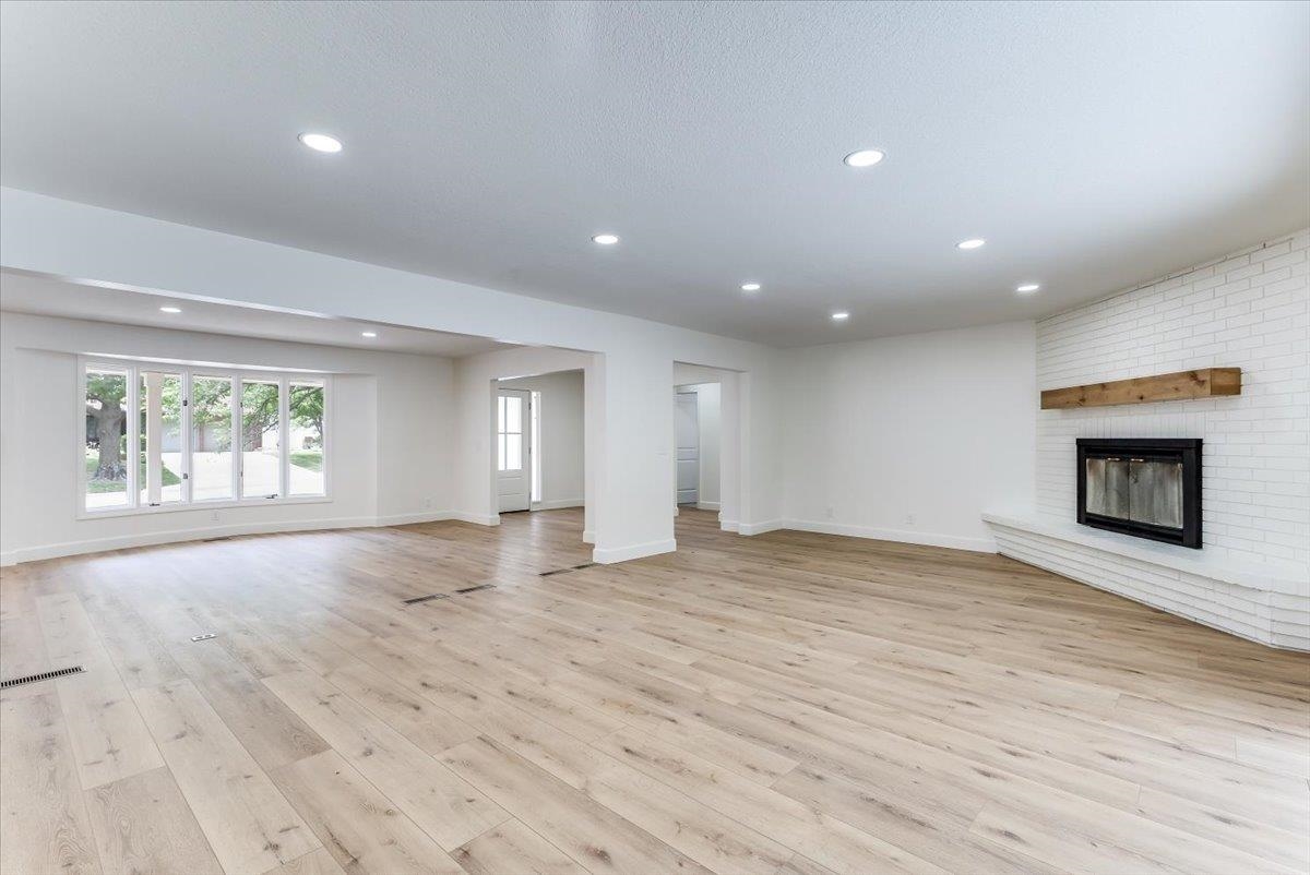 7966 E Dublin Ct
