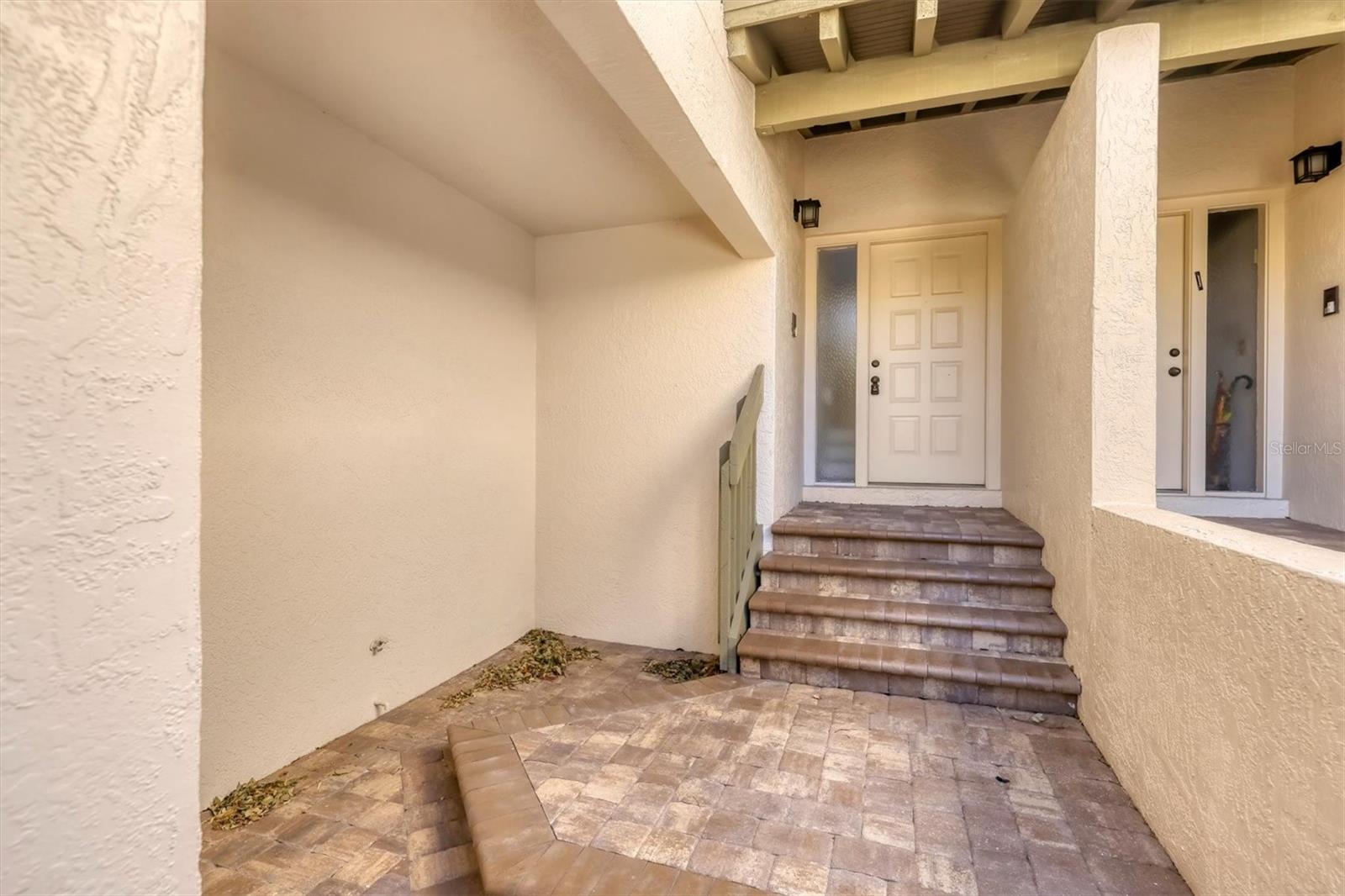 1676 STARLING DR #202