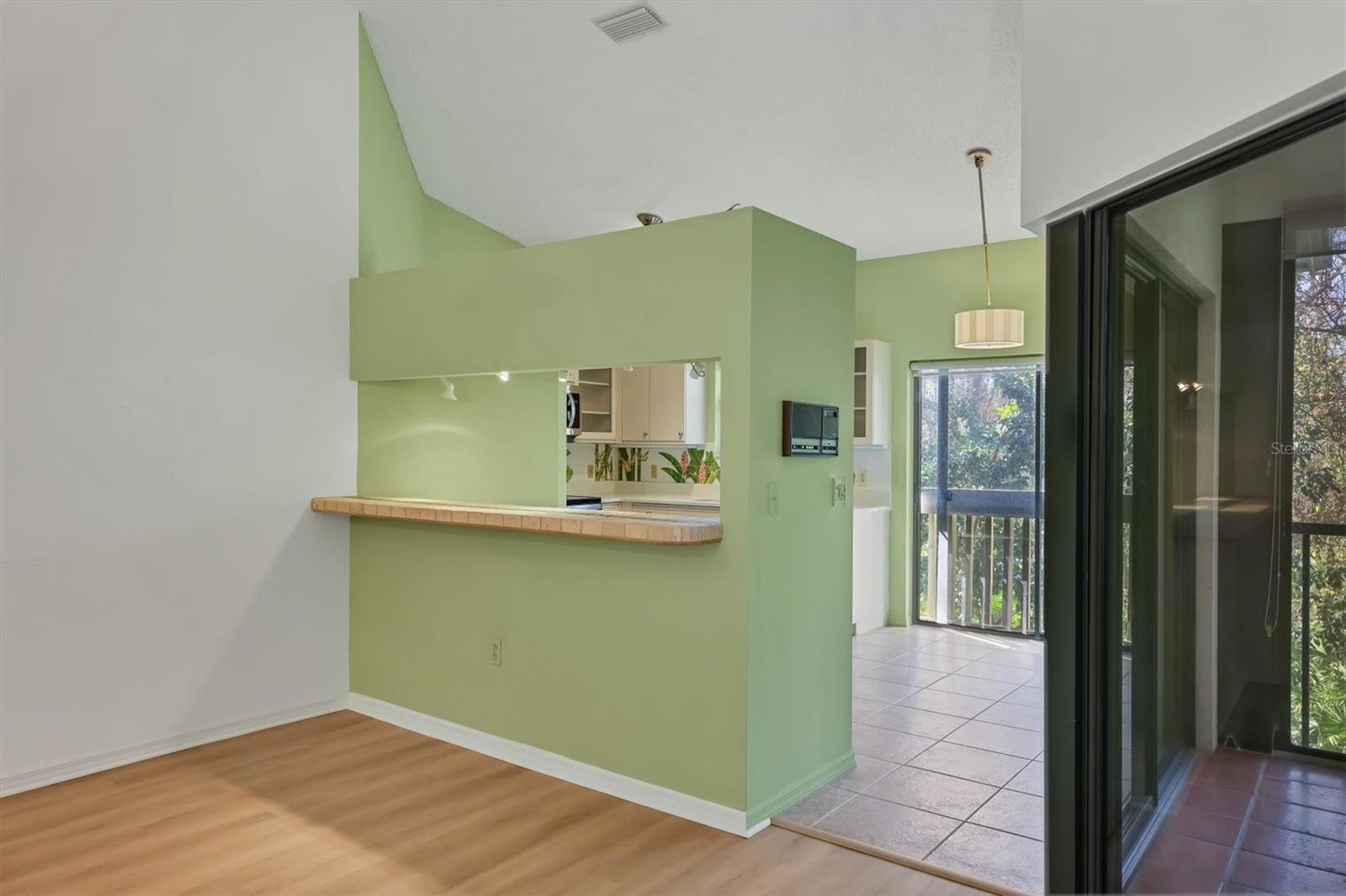 1676 STARLING DR #202