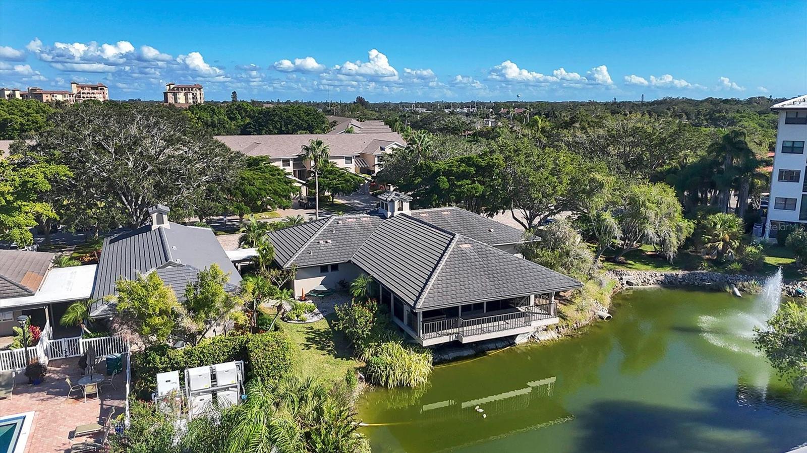 1676 STARLING DR #202