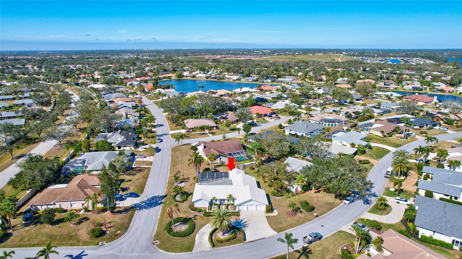 6851 COUNTRY LAKES CIR