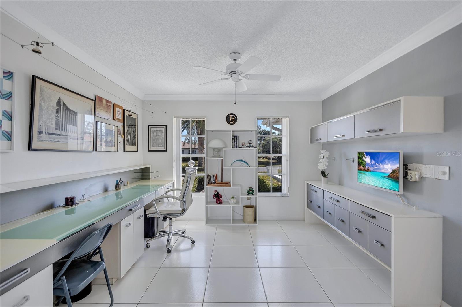 6851 COUNTRY LAKES CIR