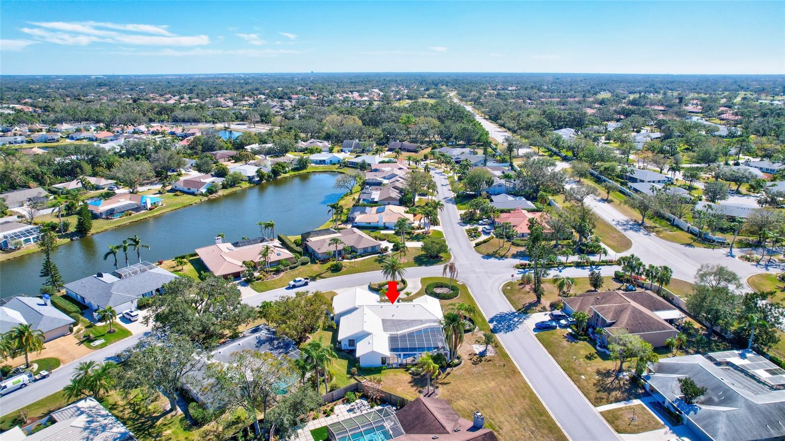 6851 COUNTRY LAKES CIR