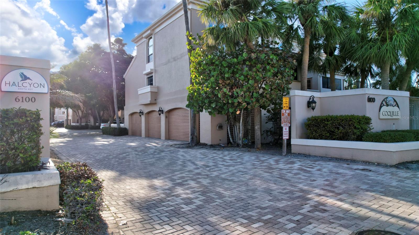 1185 COQUILLE ST #305