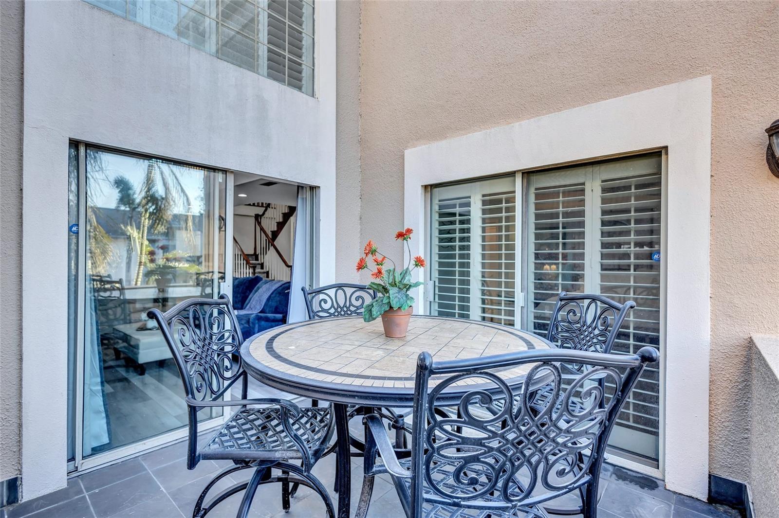 1185 COQUILLE ST #305