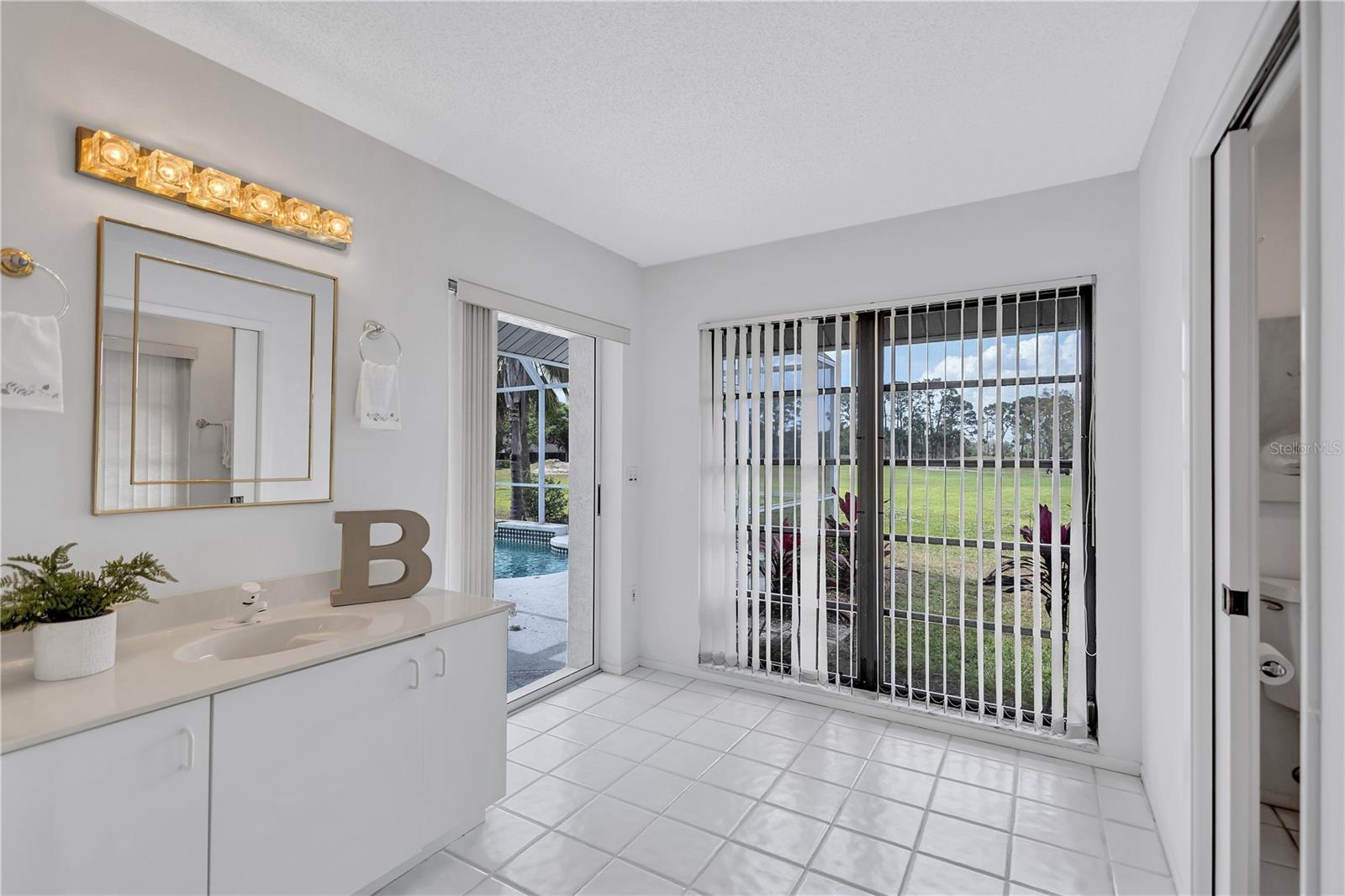 4487 GLEBE FARM RD