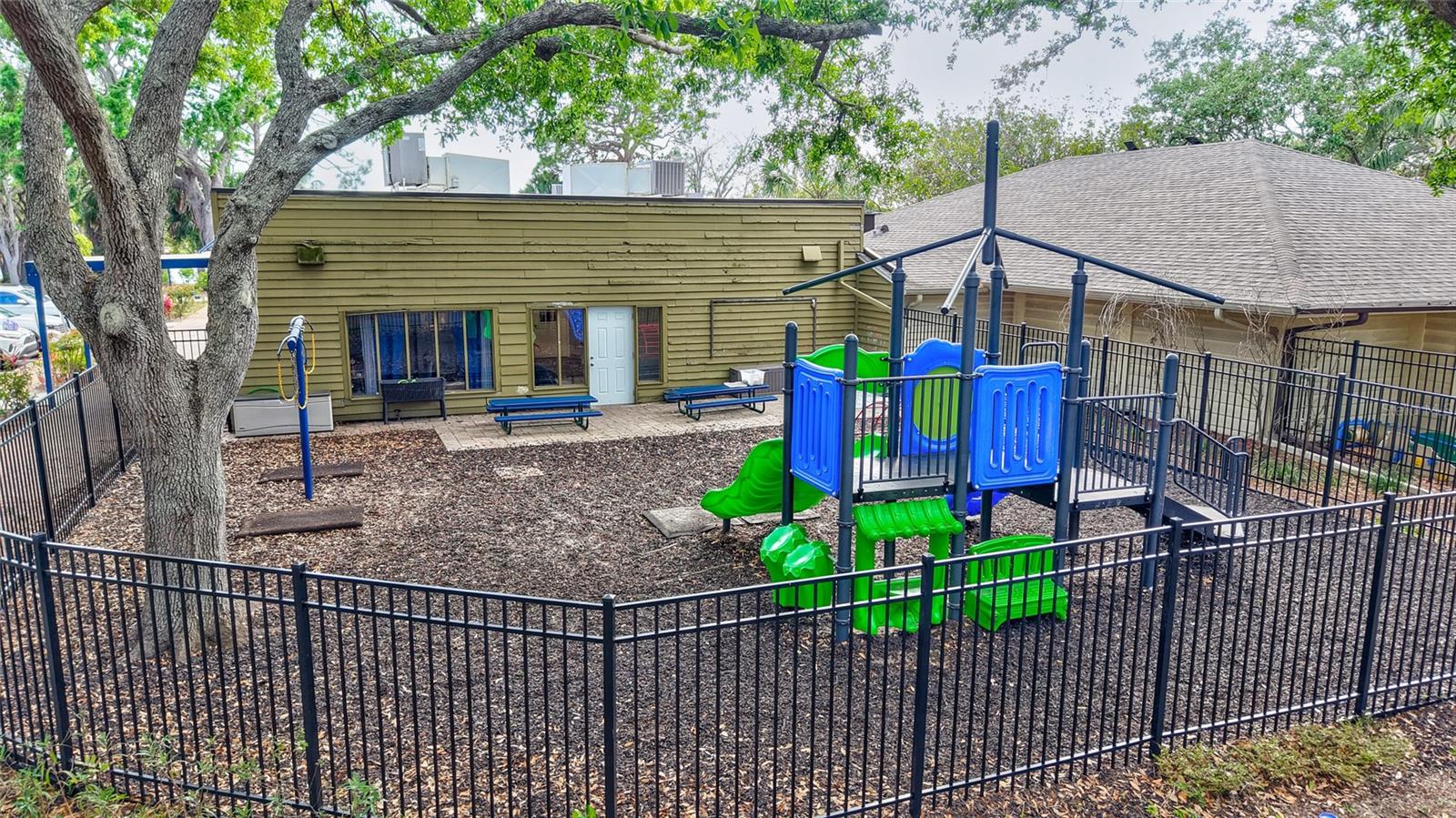 4487 GLEBE FARM RD