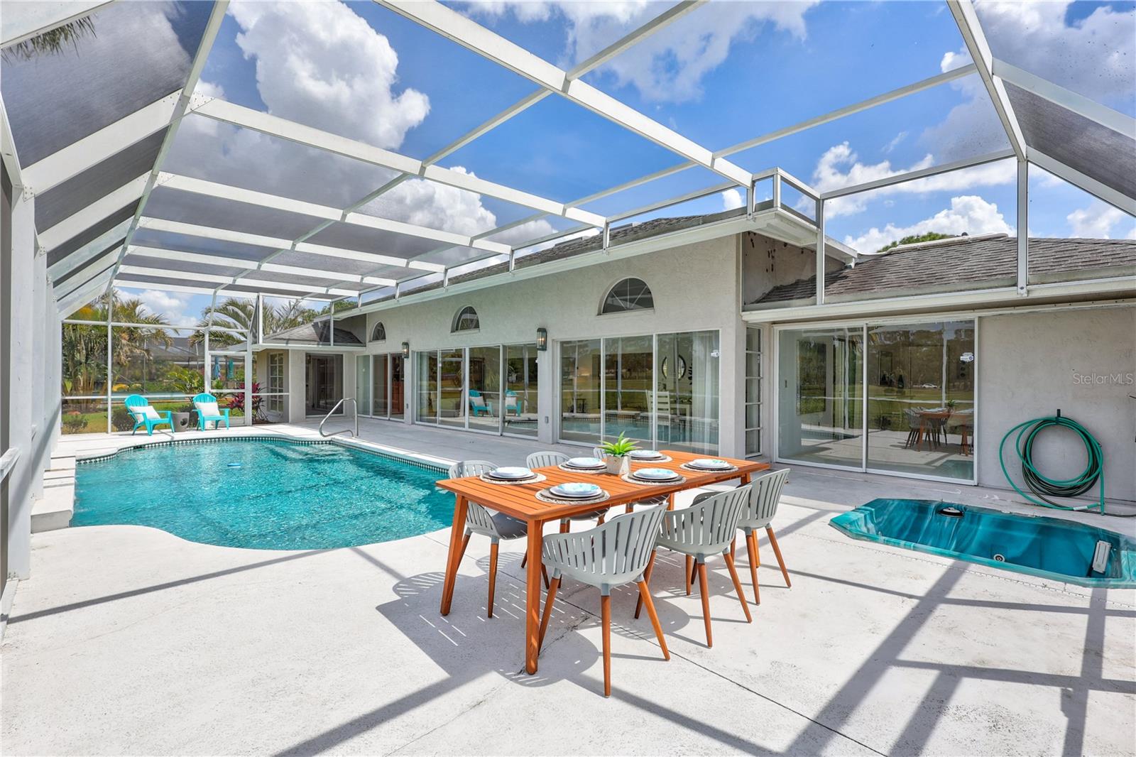 4487 GLEBE FARM RD