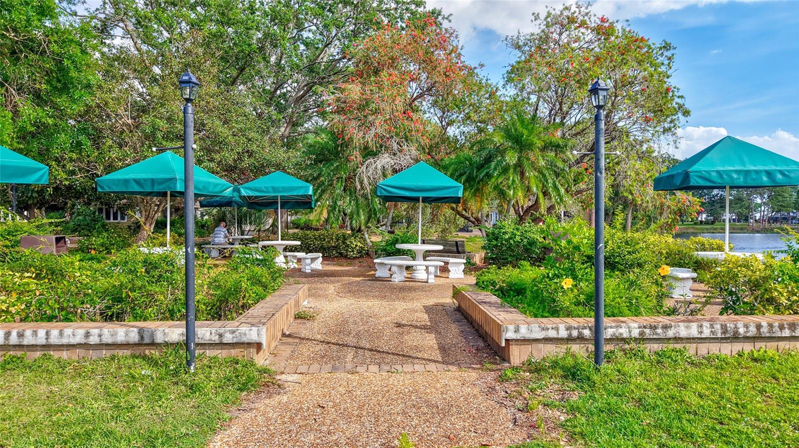 4487 GLEBE FARM RD