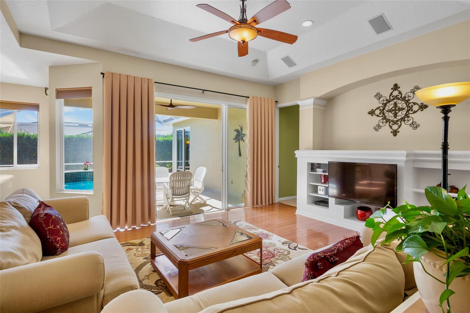 7993 MEADOW RUSH LOOP