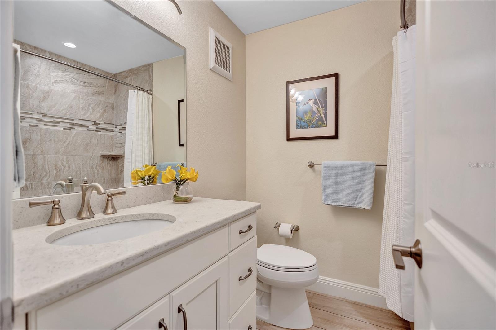 137 AVENIDA MESSINA #3