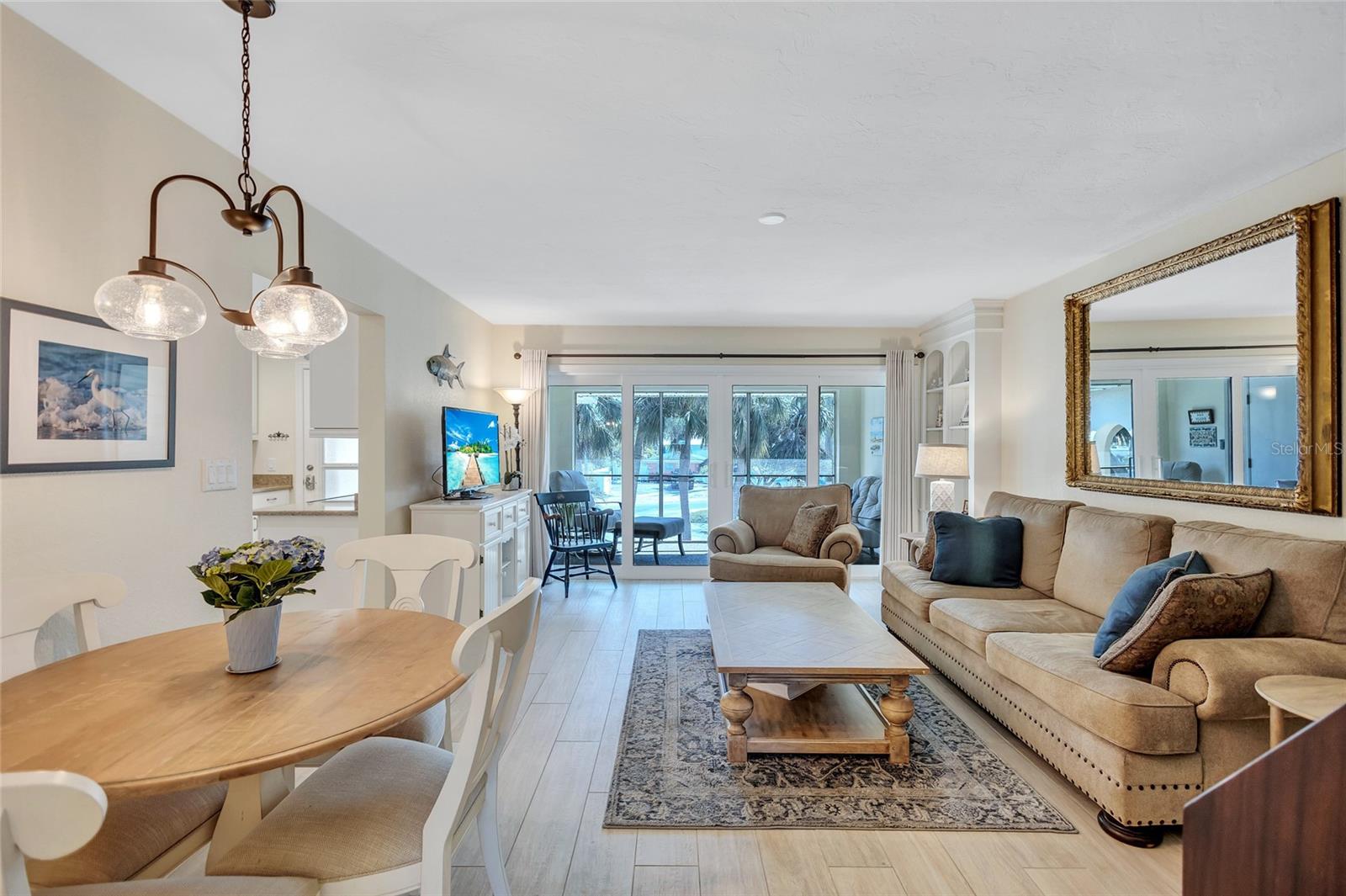 137 AVENIDA MESSINA #3