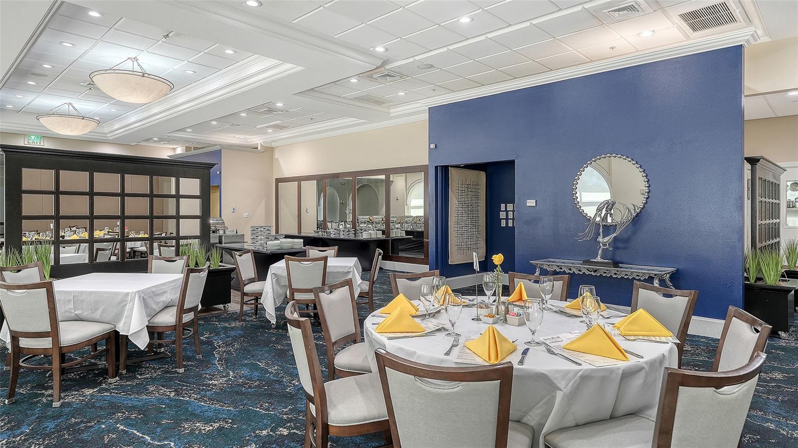 9447 FOREST HILLS CIR