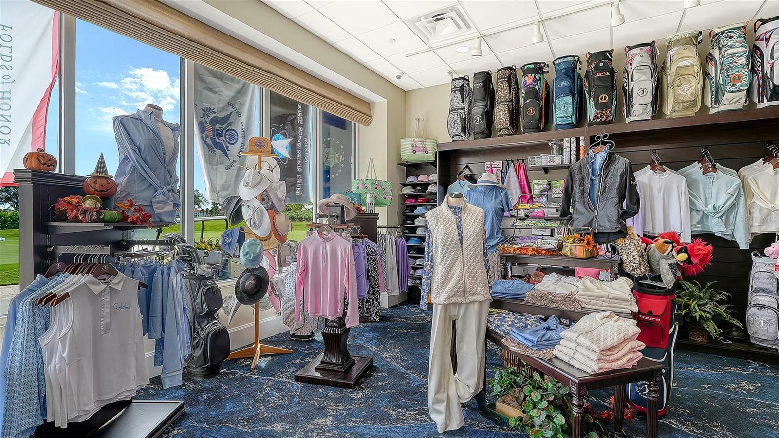 9447 FOREST HILLS CIR