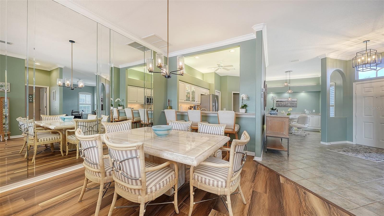 9447 FOREST HILLS CIR