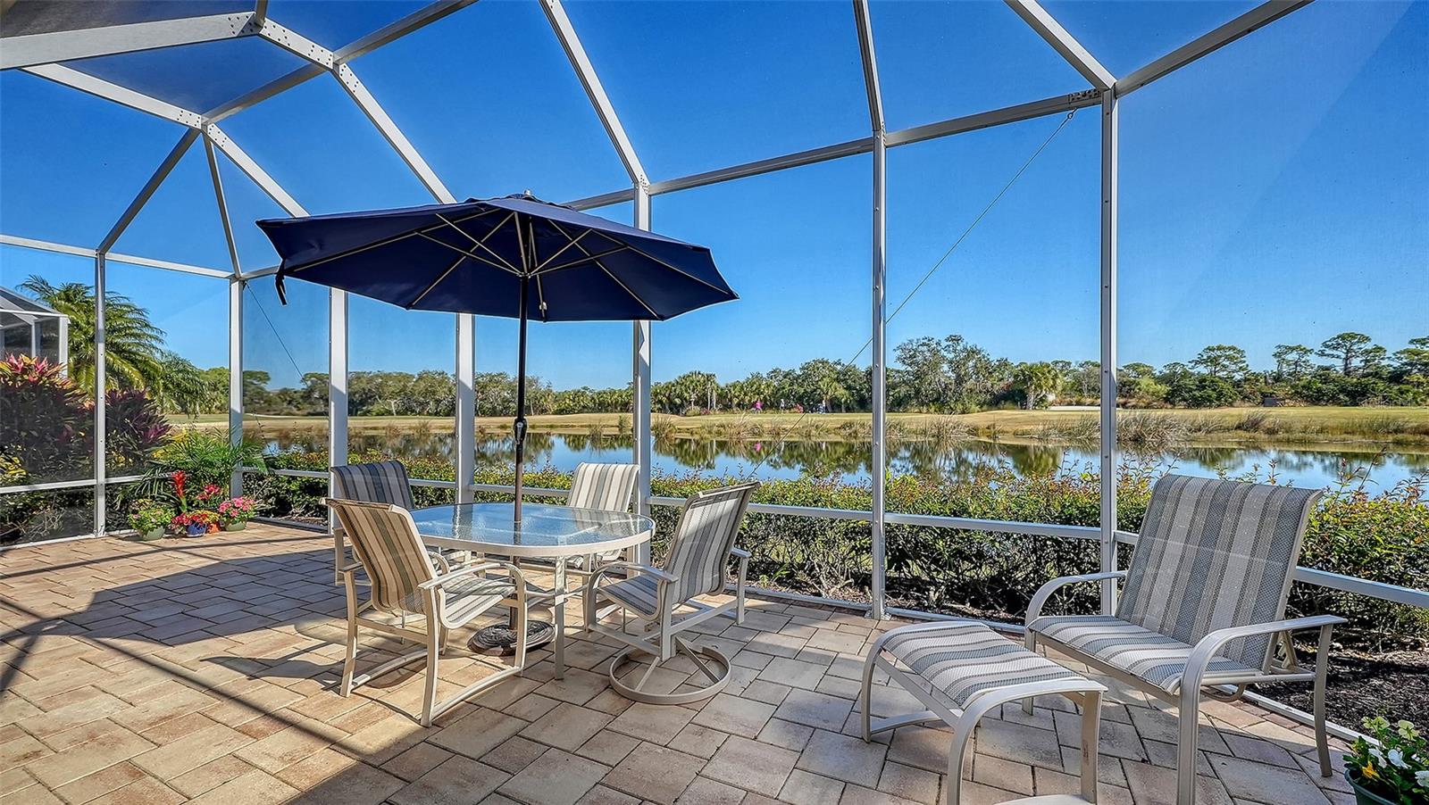 9447 FOREST HILLS CIR