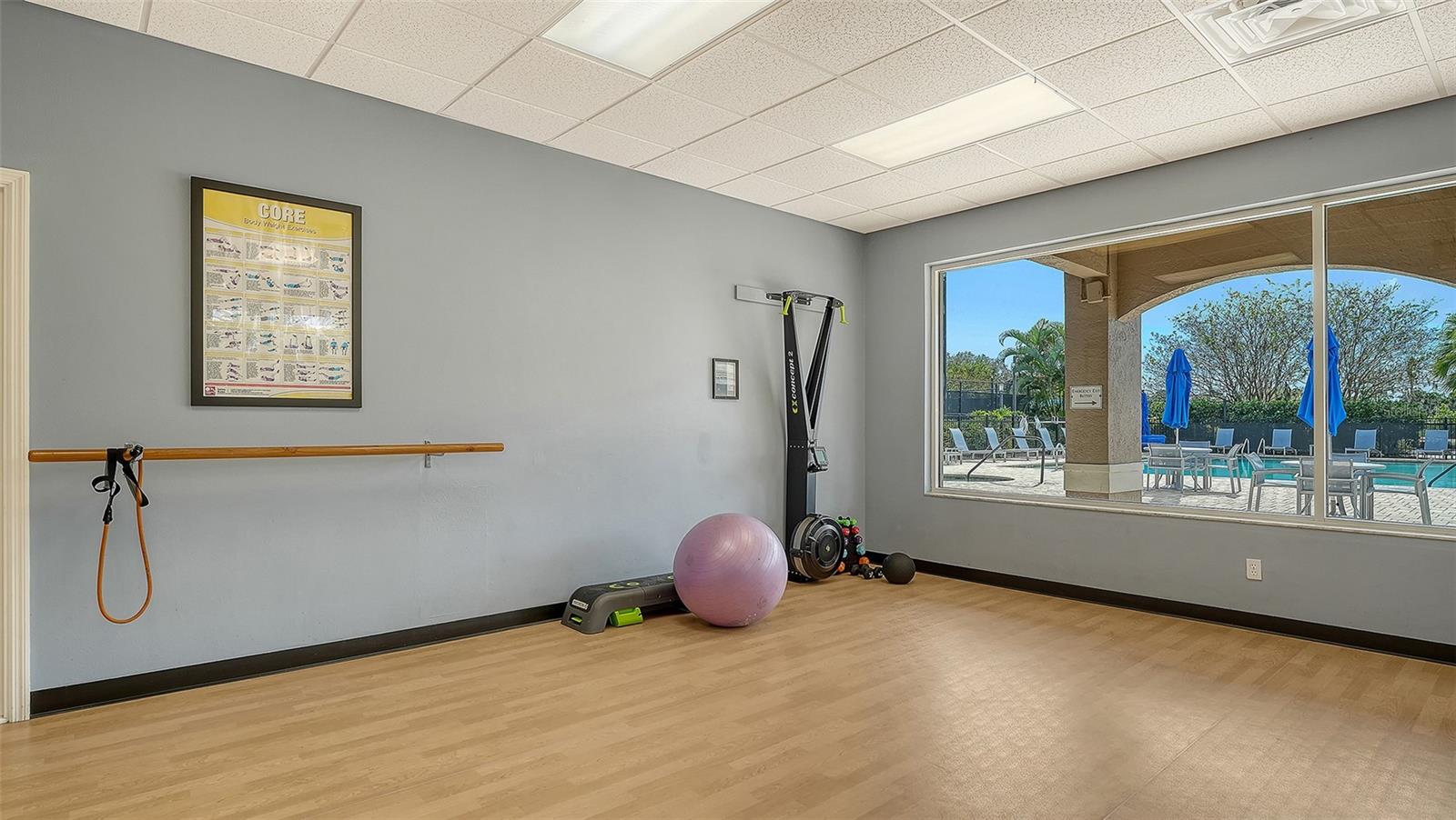 9447 FOREST HILLS CIR