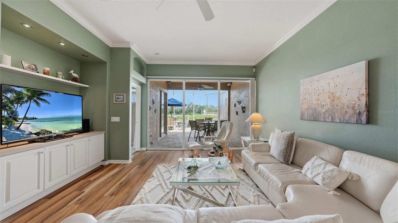 9447 FOREST HILLS CIR