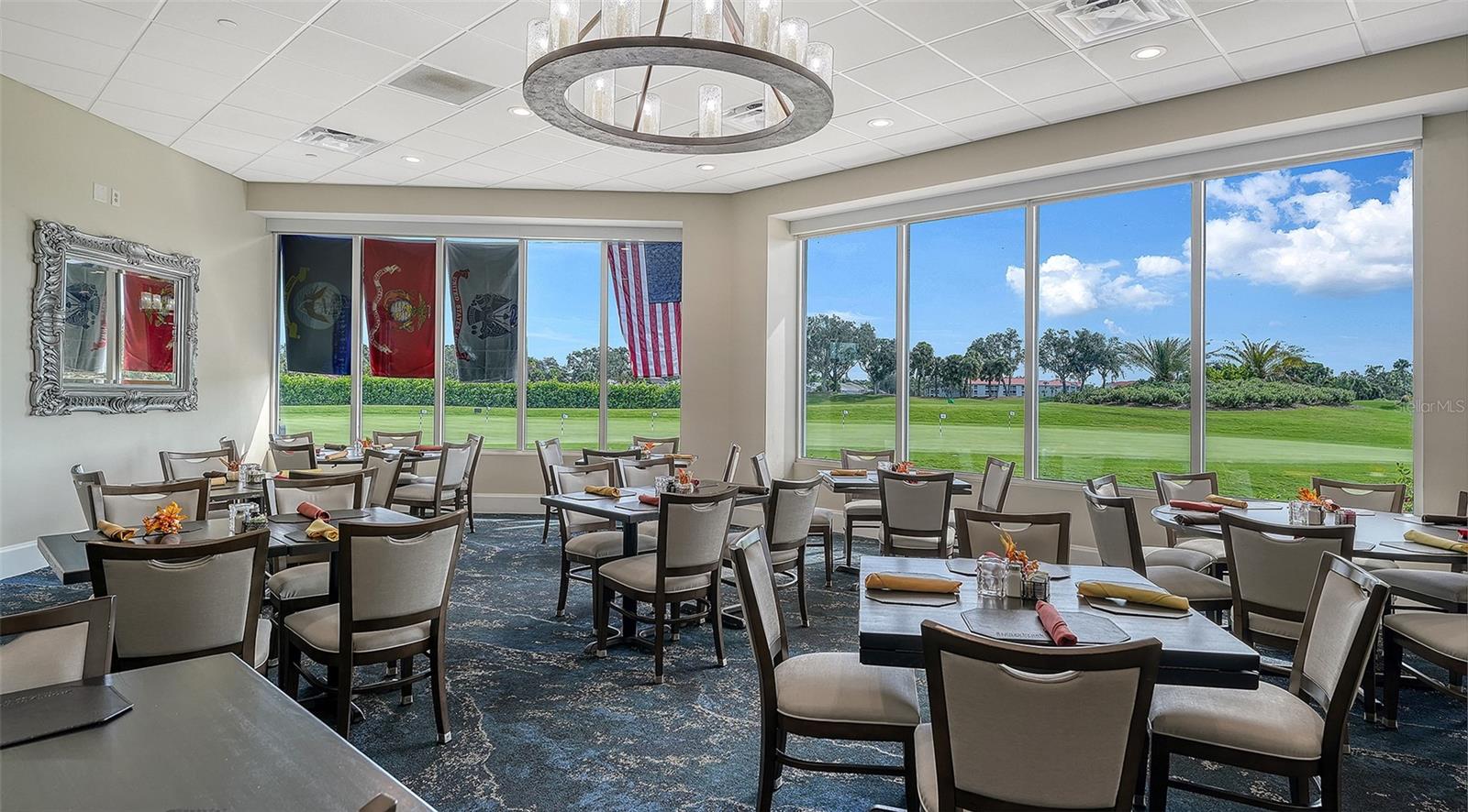 9447 FOREST HILLS CIR