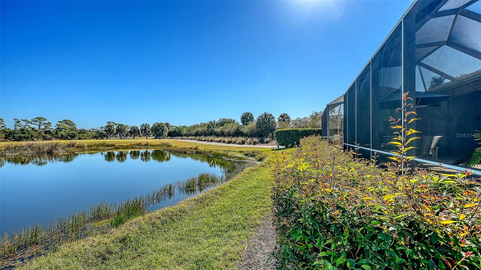 9447 FOREST HILLS CIR