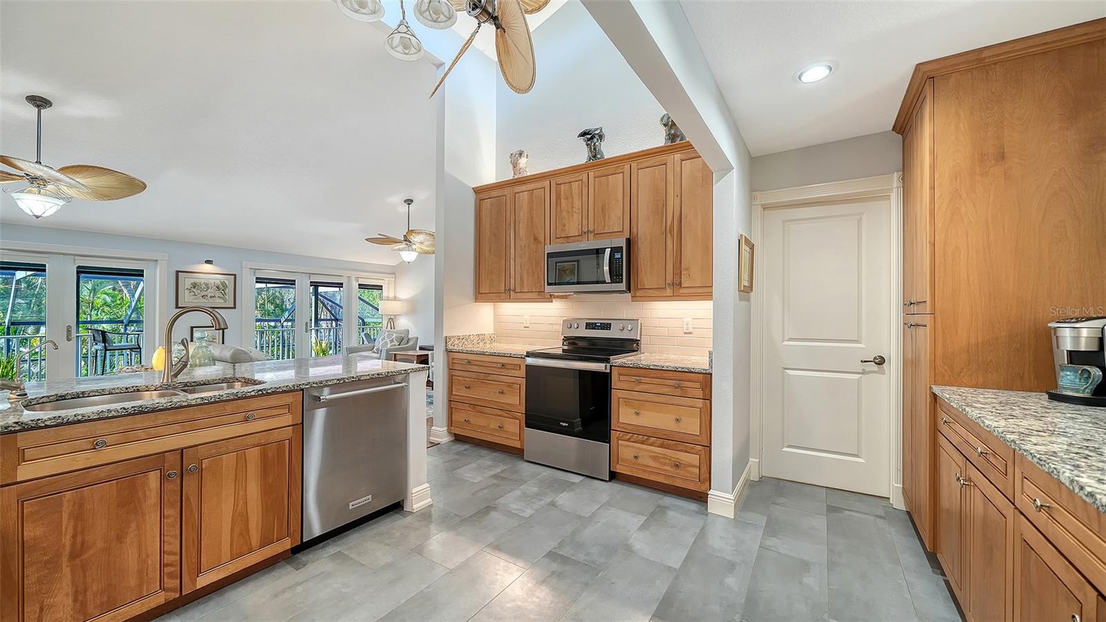 5188 SIESTA WOODS DR