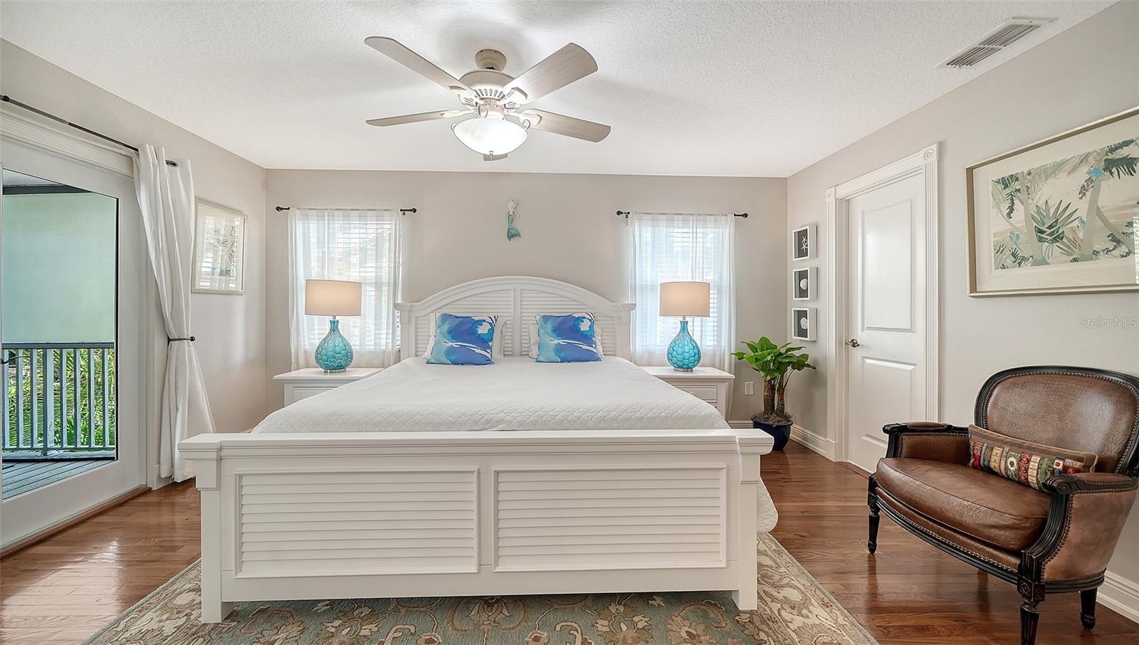 5188 SIESTA WOODS DR