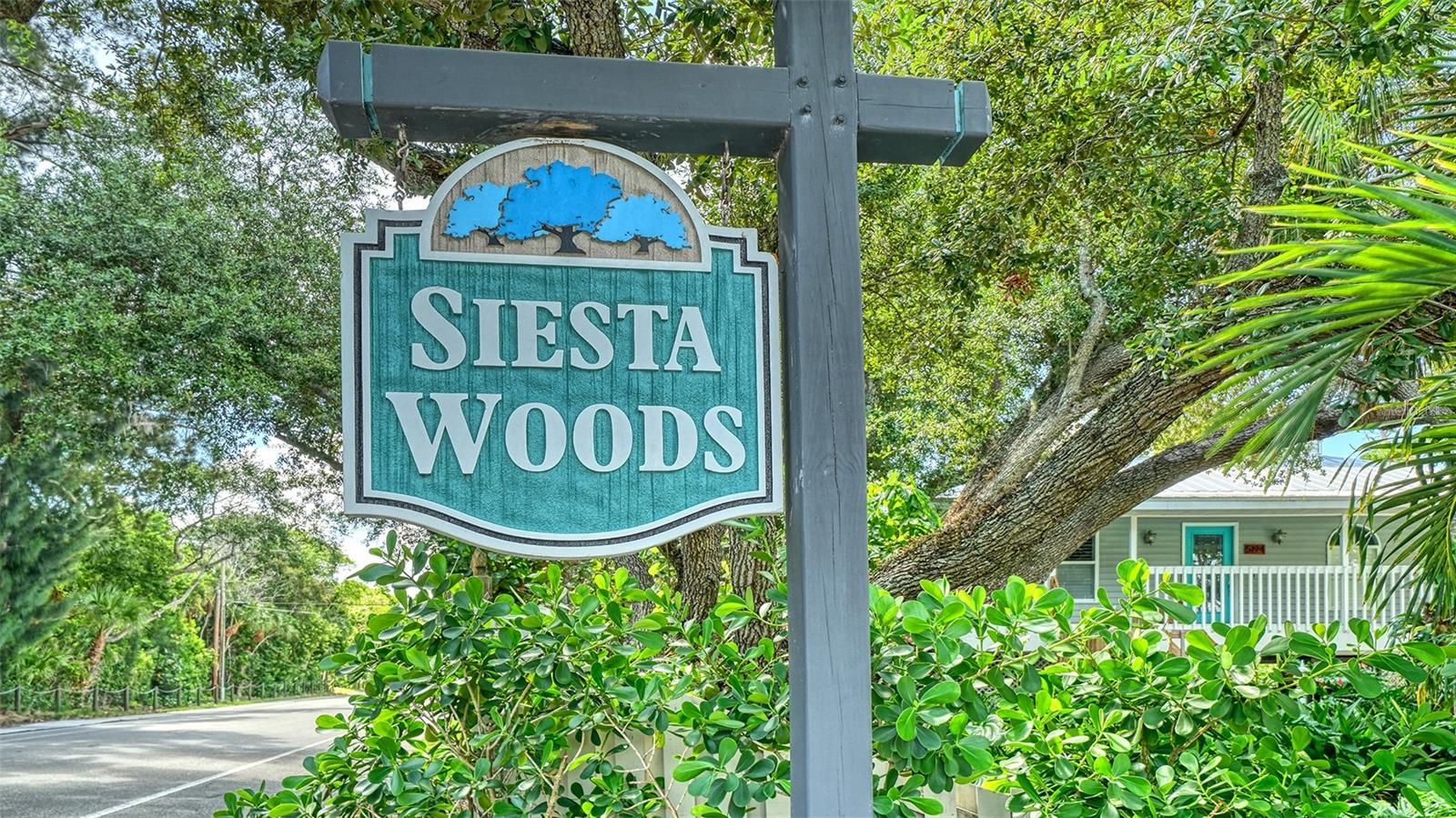 5188 SIESTA WOODS DR