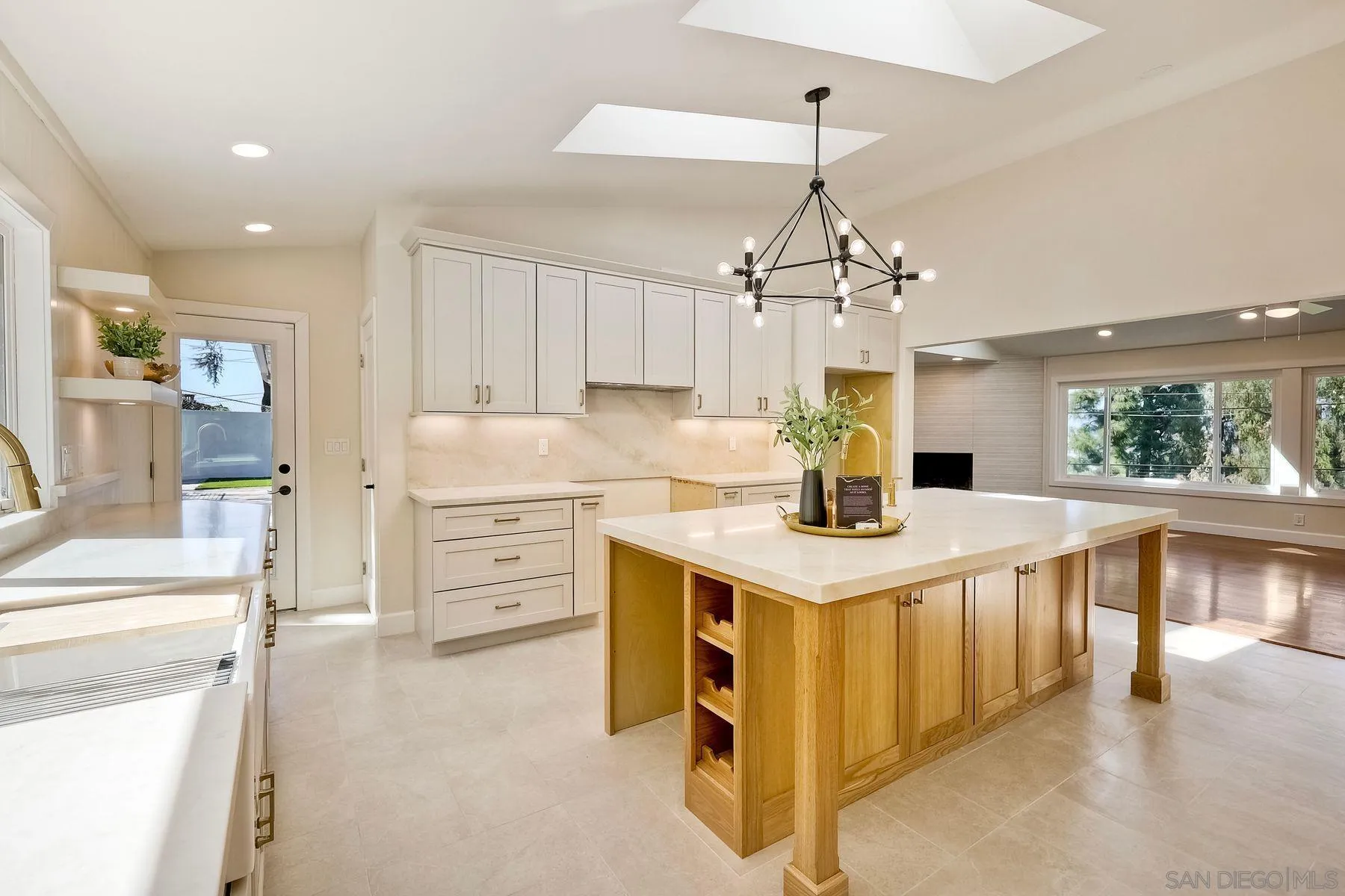 9945 Alto Dr.