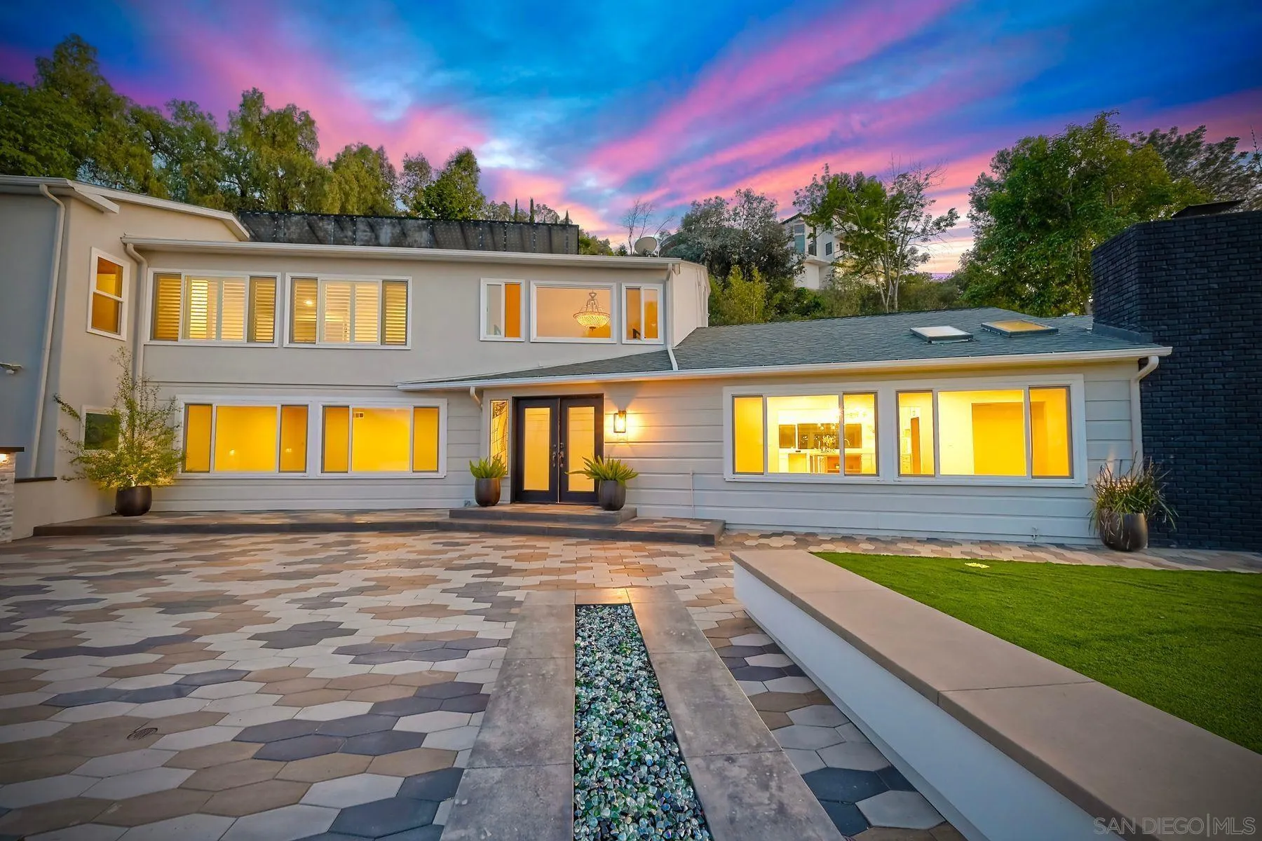 9945 Alto Dr.