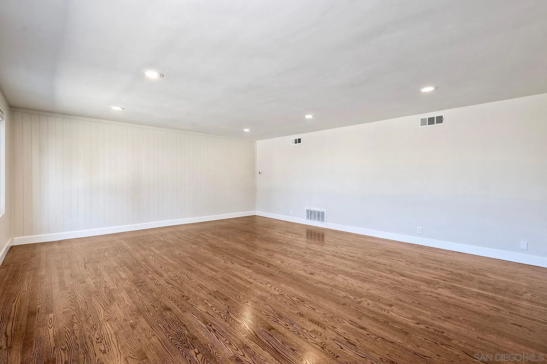 9945 Alto Dr.
