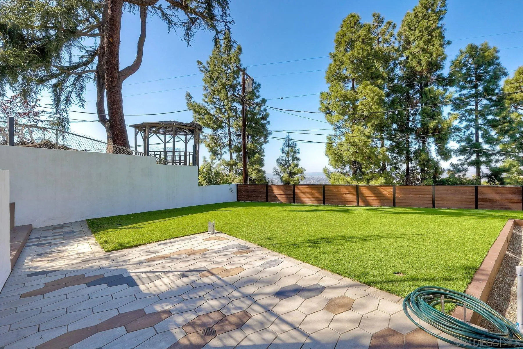 9945 Alto Dr.