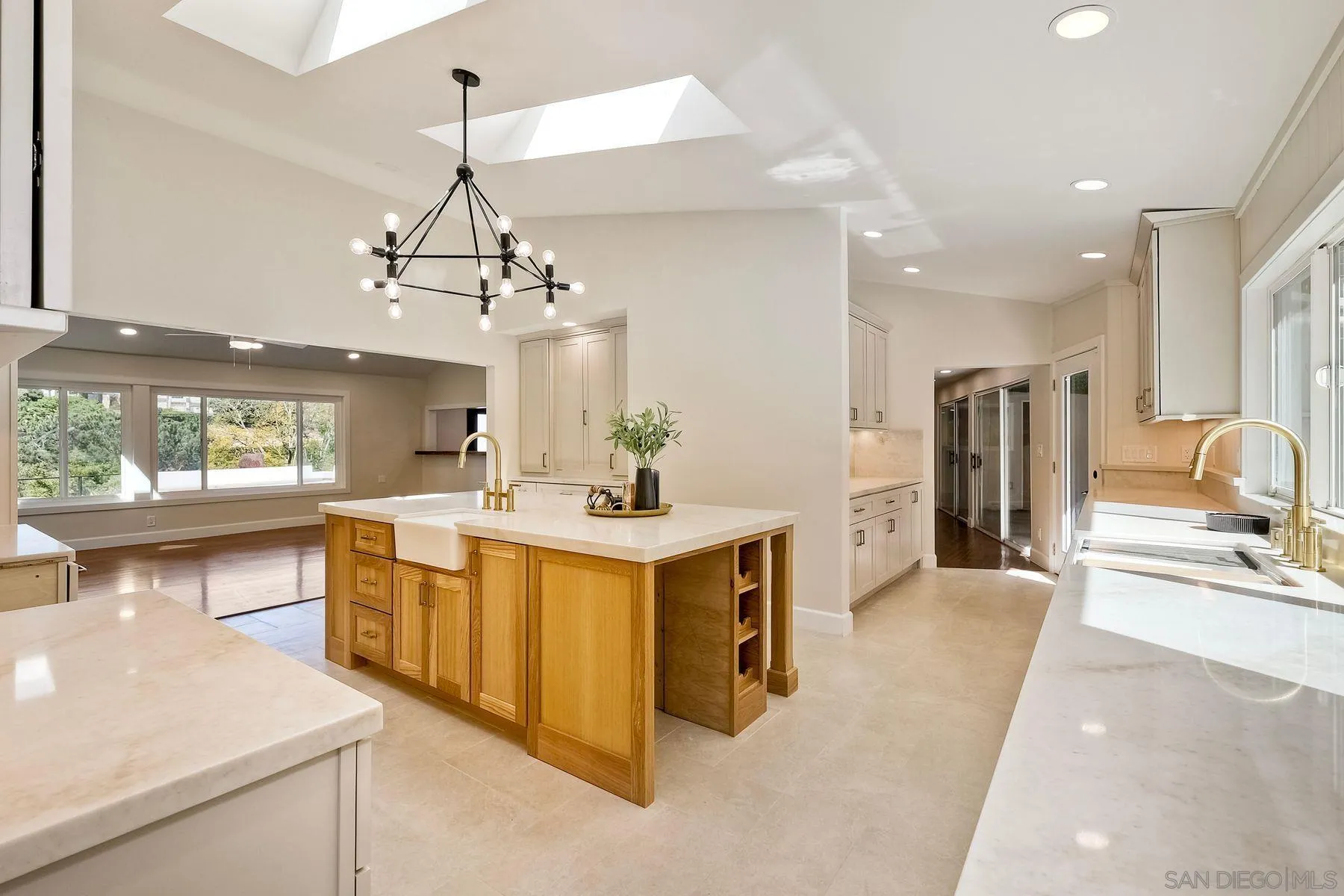 9945 Alto Dr.