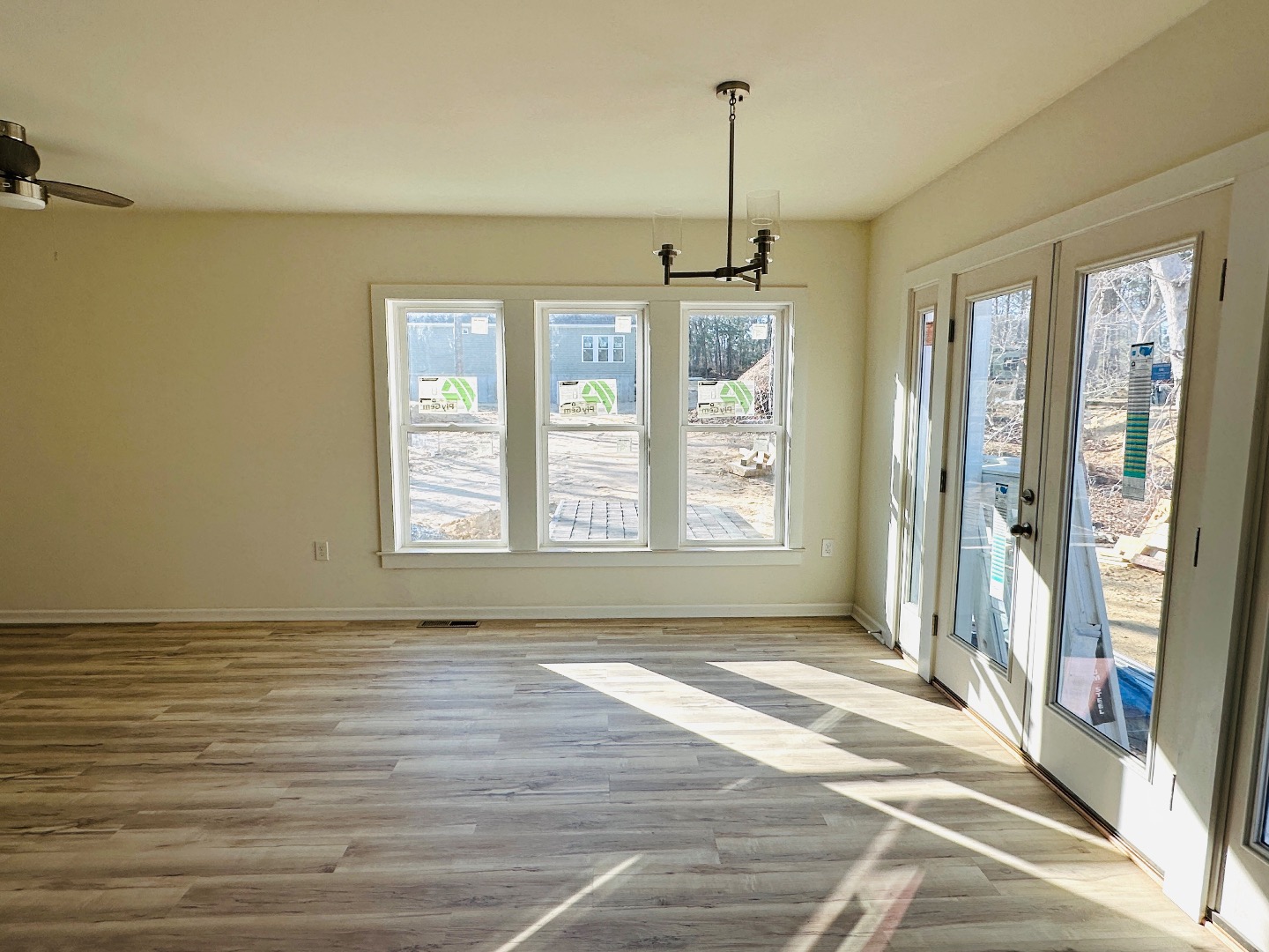 128 Manchester Avenue