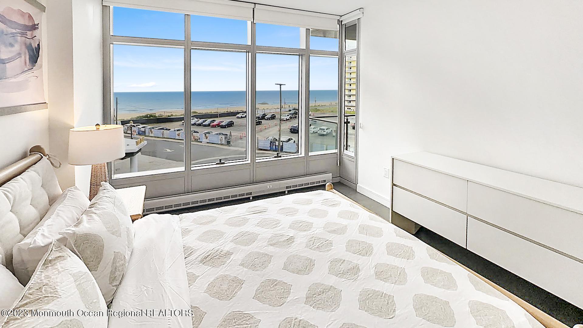 15 Morris Avenue, 317