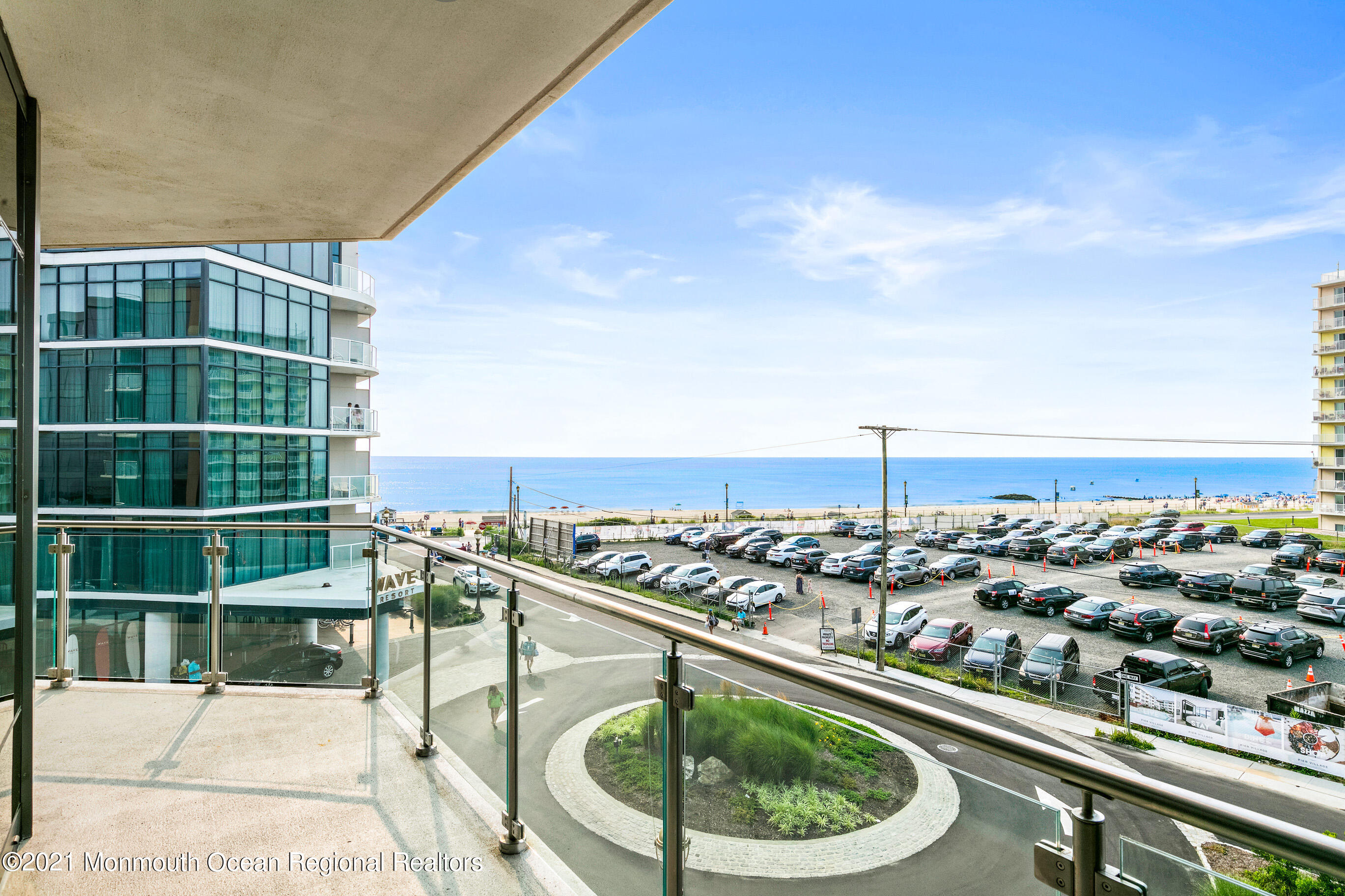 15 Morris Avenue, 317