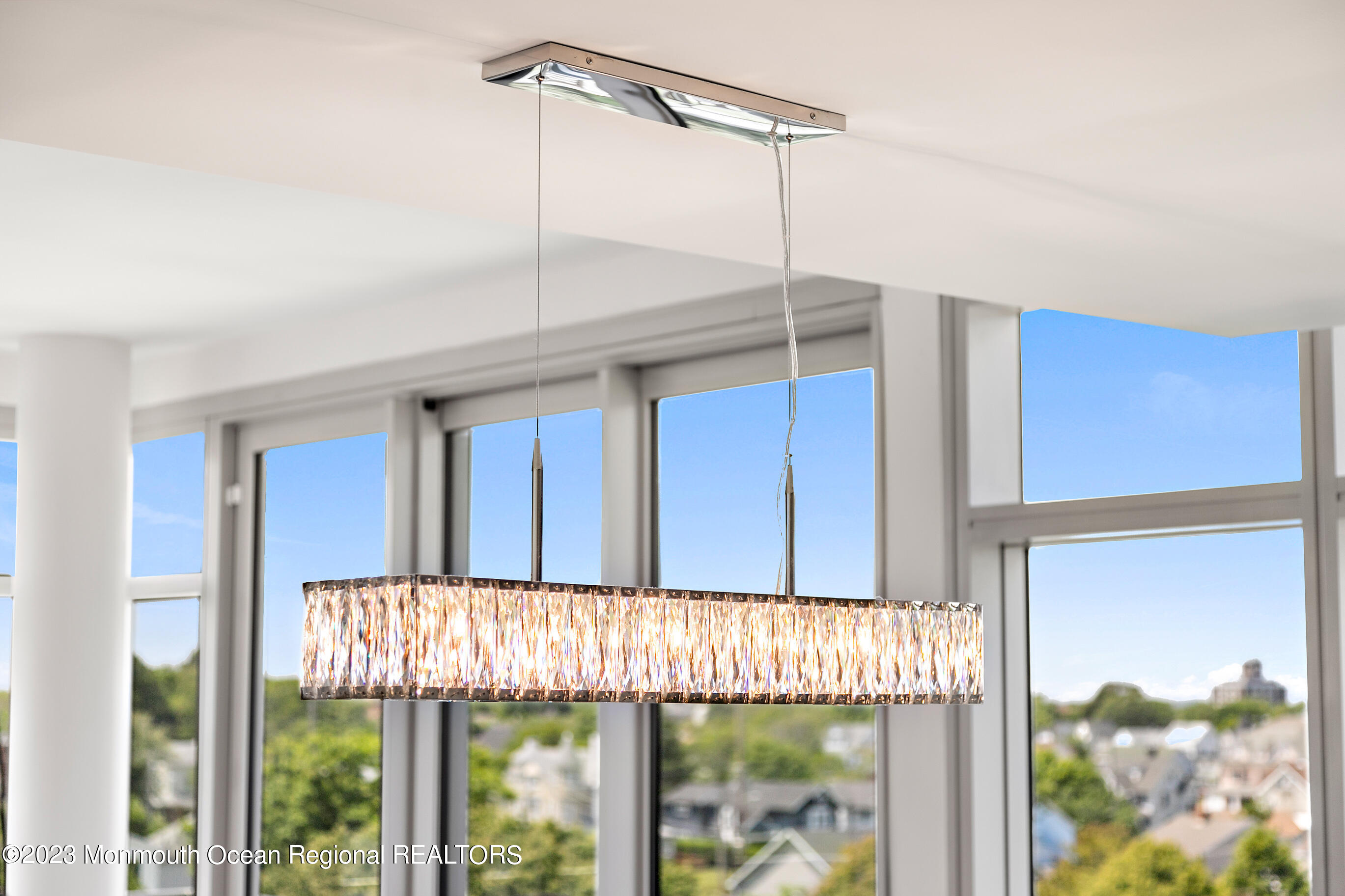 15 Morris Avenue, 401